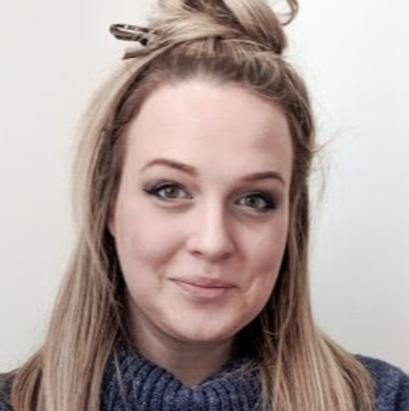 Meet your Posher, Cynthia - Picture 1 of 1